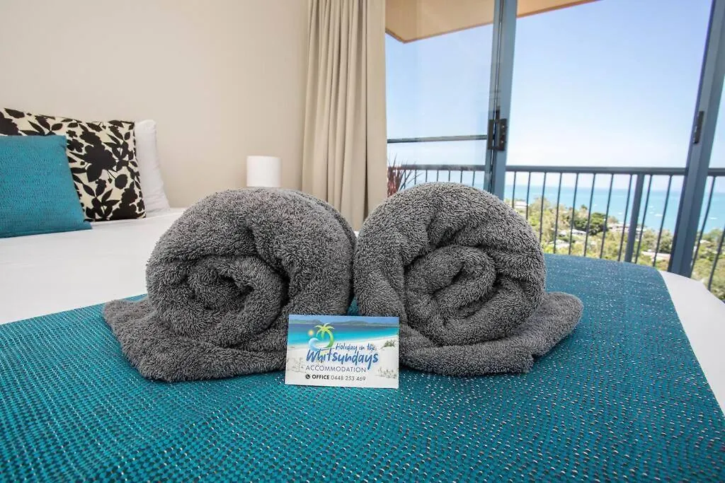 Star View 9, Pool, Wifi, Sleep 4, Best Views In Airlie Airlie Beach Australia
